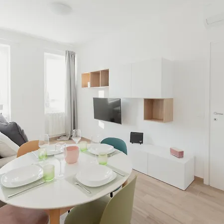 Gohost - Cozy And Bright Flat Near The Navigli
