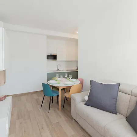 Gohost - Cozy And Bright Flat Near The Navigli Apartment