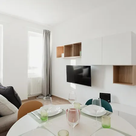 Gohost - Cozy And Bright Flat Near The Navigli